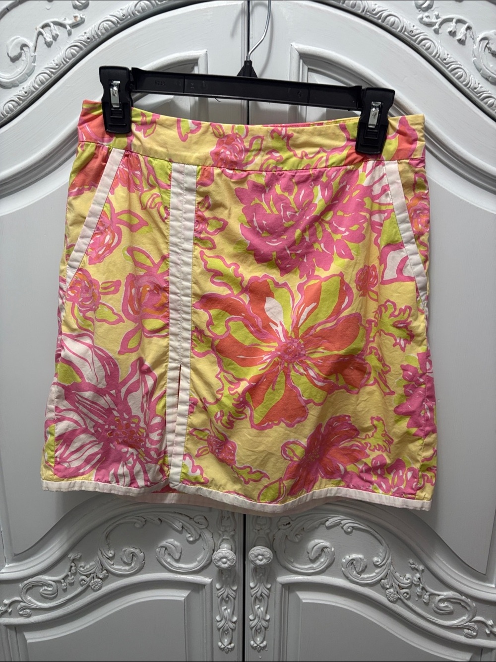 Lilly Pulitzer Hibiscus Floral Yellow & Pink Casual A-Line Skirt - size 2